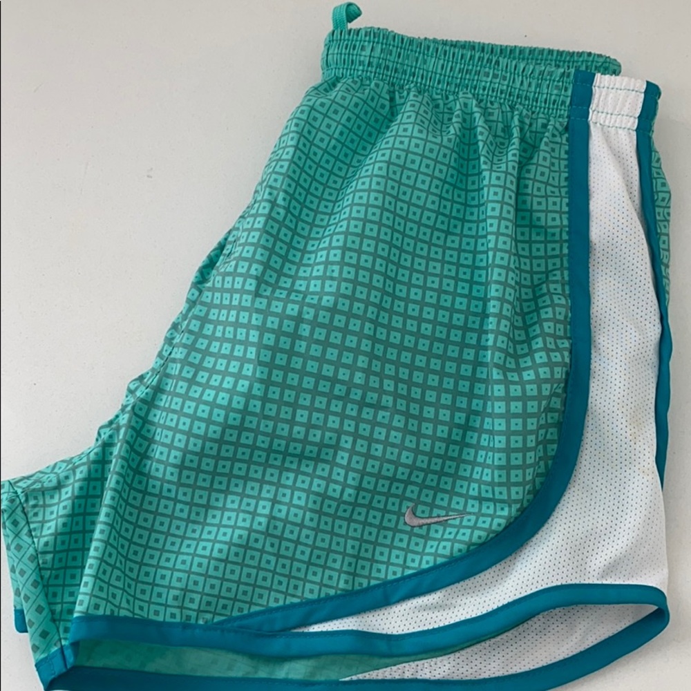 Nike Tempo Shorts - excellent condition!